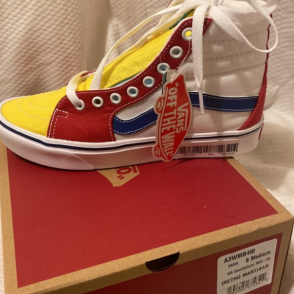 Pair of Vans! - Picture 3 of 4